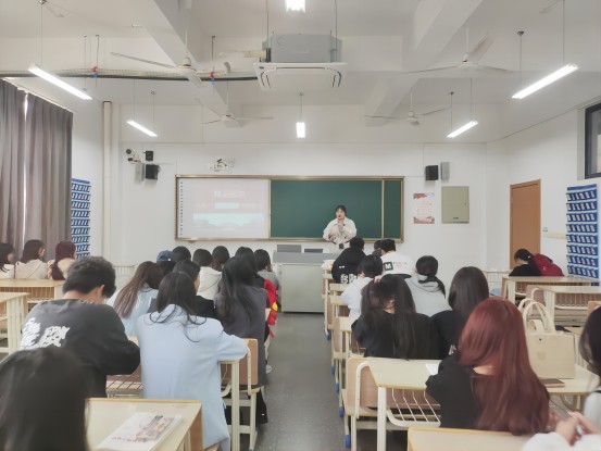 1678688245237341.jpg “防电信网络诈骗”主题班会2.jpg