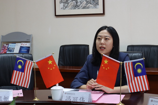 3.冯丽伟讲话.JPG