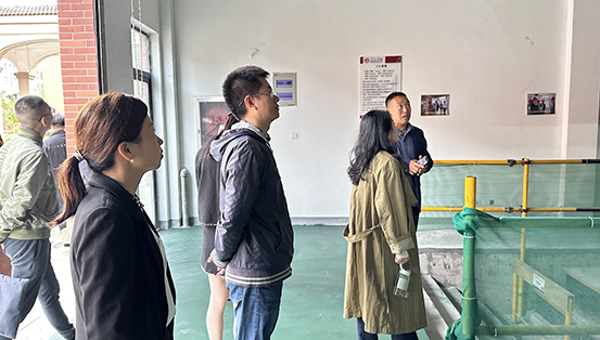 1699840794631886.jpg 参观实训基地1.JPG