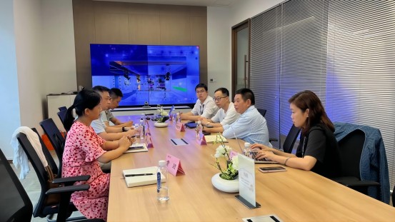 1662517337628397.jpg 经济与管理分院院长郑金爽一行再赴森马电商(平湖)园区洽谈合作1(1).jpg