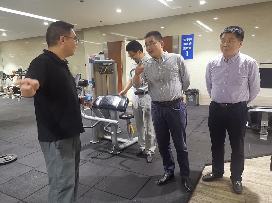 1685340813206414.jpg 图3:参观浙江广厦建设职业技术大学健身房.jpg