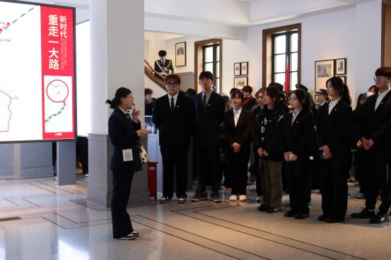 1712233616182614.jpg 新时代重走一大路.jpg